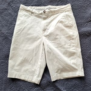Goodfellow men's off-white waist size 28" inseam 10.5" Linden shorts